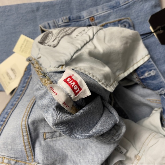 Levi’s Premium 501 Crop in Tango Surge - Picture 14 of 16